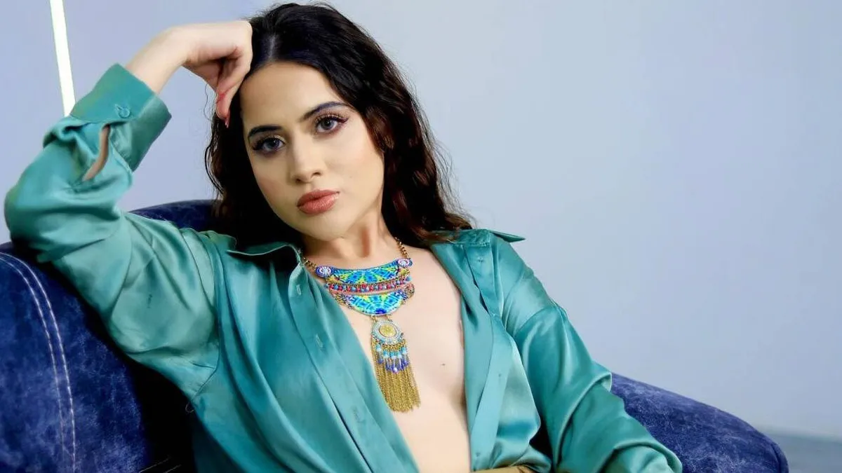 उर्फी के हॉट लुक से लोग हुए हैरान: Urfi Javed Looks - Grehlakshmi