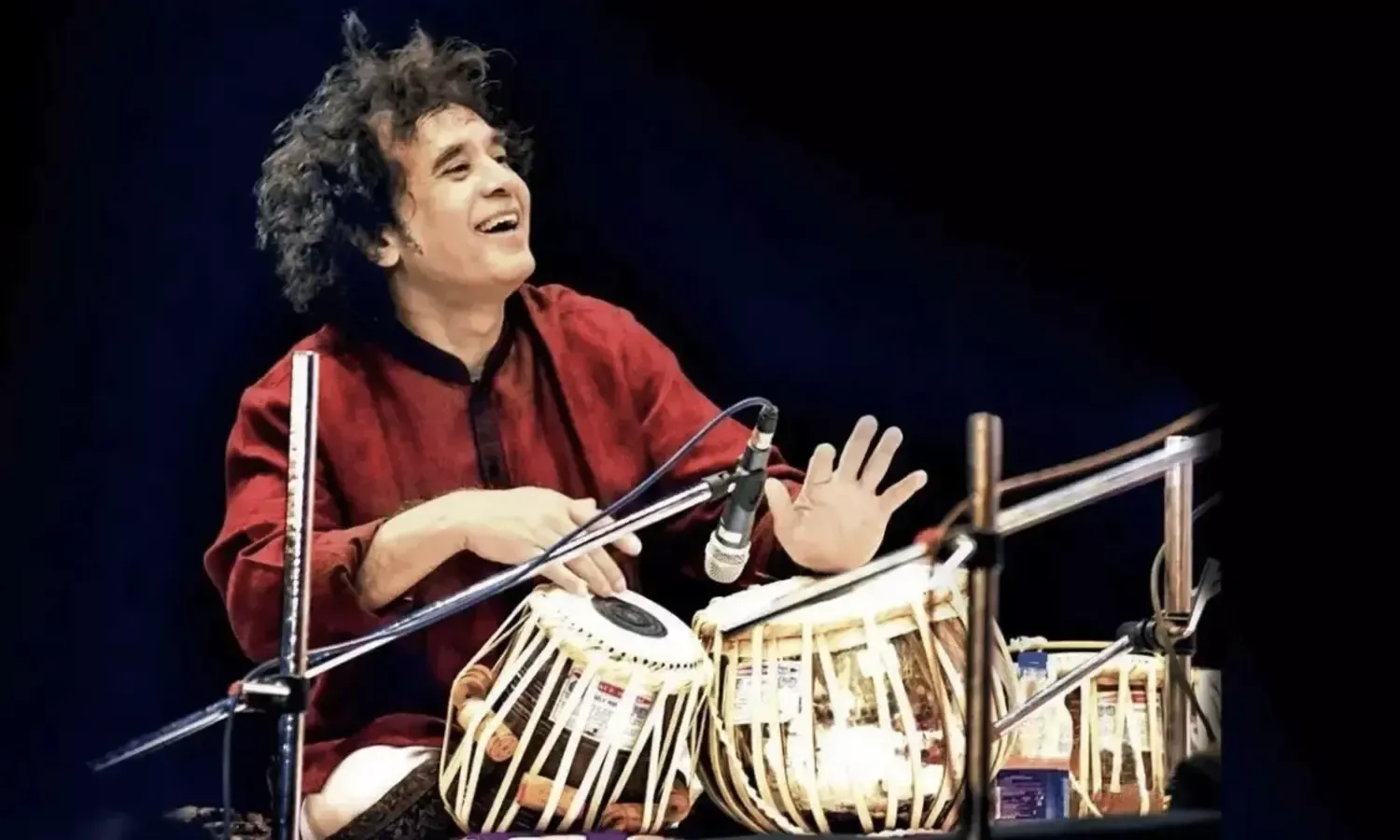 अब किसे कहेंगे 'वाह उस्ताद': तबले के जादूगर उस्ताद जाकिर हुसैन की कला,  विरासत और संगीत की अद्भुत कहानी…