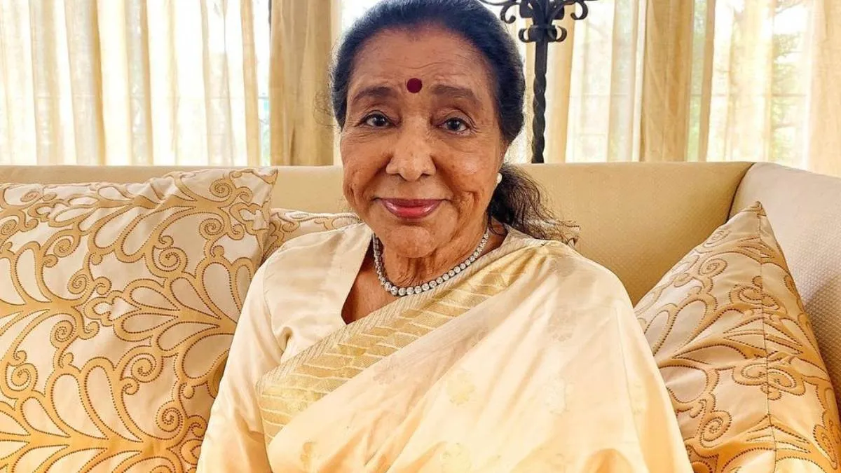 Asha Bhosle Birthday: आशा भोंसले ने लता मंगेशकर के सेक्रेटरी से की थी पहली  शादी, बहन से हुई थी अनबन - asha bhosle birthday special singer got married  to sister lata mangeshkar
