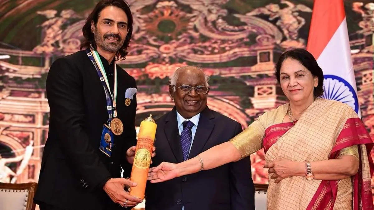 चैंपियंस ऑफ चेंज से सम्मानित हुए Arjun Rampal, सोशल मीडिया पर फोटो शेयर कर  जताया आभार - Arjun Rampal honored with Champions of Change expressed  gratitude by sharing photo on social media