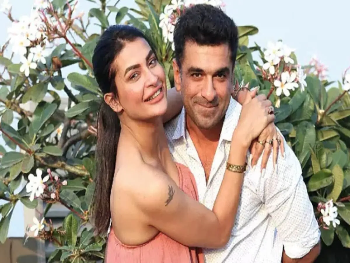 Eijaz Khan and Pavitra Punia Wedding Things Getting Complicated Due to Both  Celebs Desires - Entertainment News India एजाज खान और पवित्र पुनिया में  शादी को लेकर मतभेद! एक्टर बोले- शादी तो