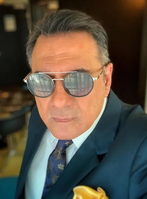 From A Waiter To Becoming An Actor At 35, Boman Irani Proves Its Never Too Late To Start Over