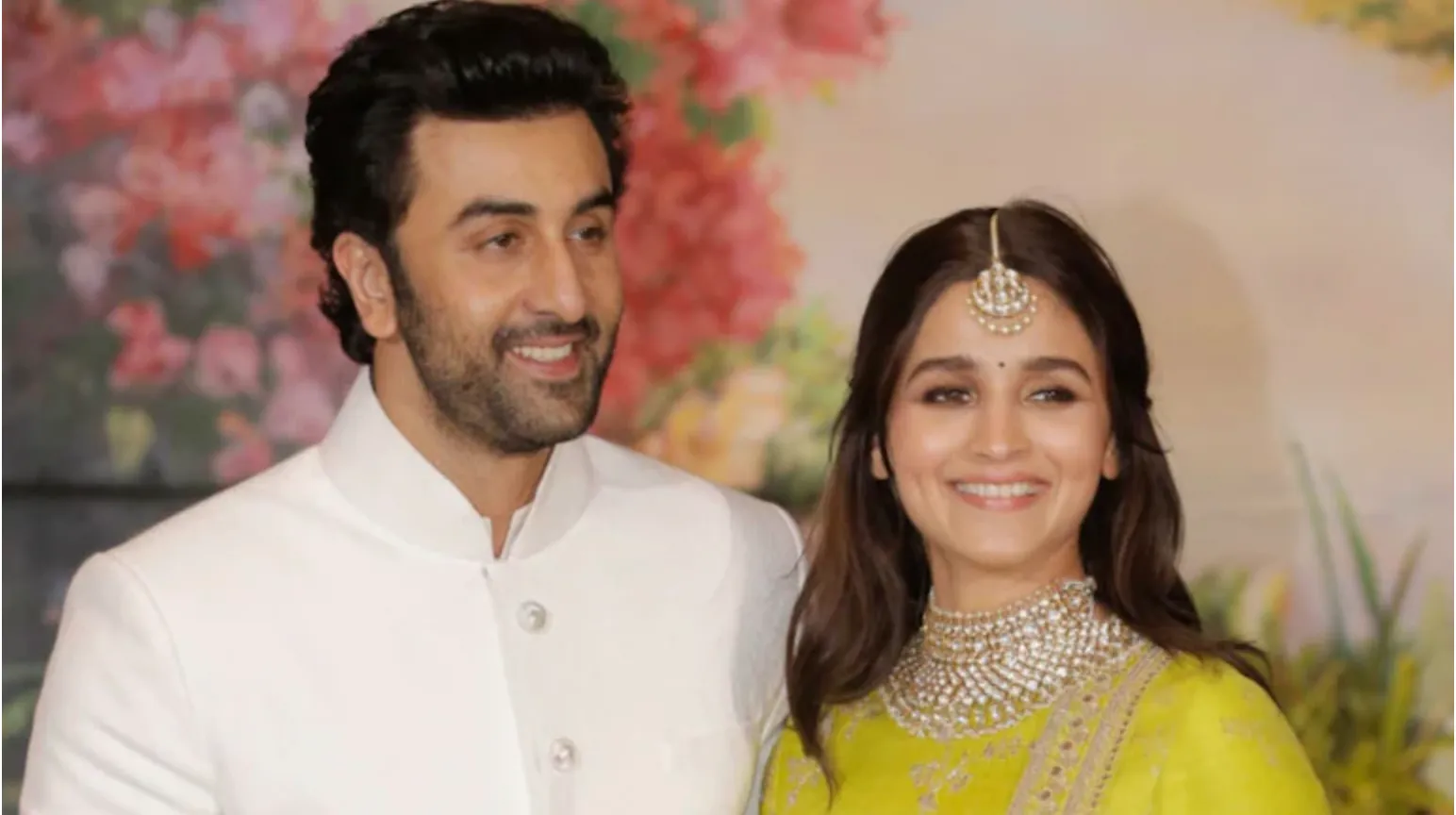 Breaking News: Alia-Ranbir wedding on April 14, Reception on April 16