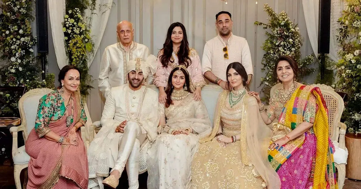 Alia Bhatt-Ranbir Kapoor Wedding Gifts ranbir kapoor gets 2 point 5 crores  watch from alia bhatt mother soni razdan know joota chupai rasam to  Kashmiri shawl for guests- रणबीर कपूर की सासु