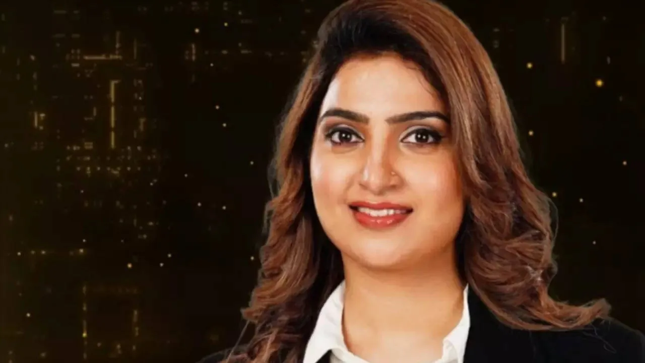 बिग बॉस 17: आर्यन खान के नाम का इस्तेमाल कर लोकप्रियता हासिल करने के लिए सना  रईस खान के खिलाफ 10 करोड़ रुपये का मानहानि का केस | टीवी समाचार ...