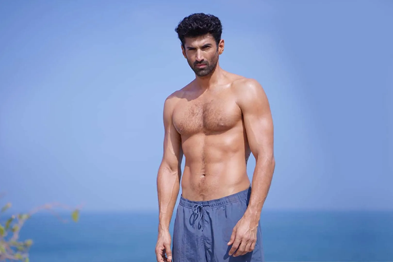 Aditya Roy Kapur's fitness trainer shares his workout routine for The Night  Manager | GQ India
