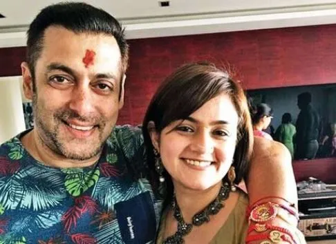हीरो से शादी-फिर तलाक, कौन हैं सलमान की राखी बहन, जिनका 'टाइगर' ने किया था  कन्यादान? - Who is pulkit samrat ex wife and salman khan rakhi sister shweta  rohira know details