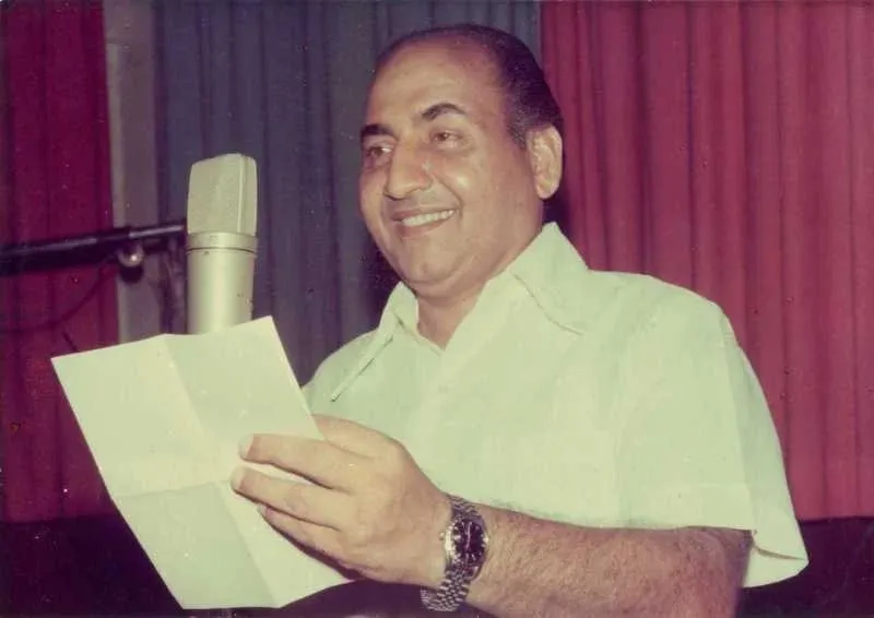 नमाजी आदमी का धर्म परिवर्तन कैसे हो जाता है', मोहम्मद रफी की गायकी पर बोले  सोनू निगम - Mohammed rafi would undergo dharam parivartan says sonu nigam  namazi aadmi sings bhajan like