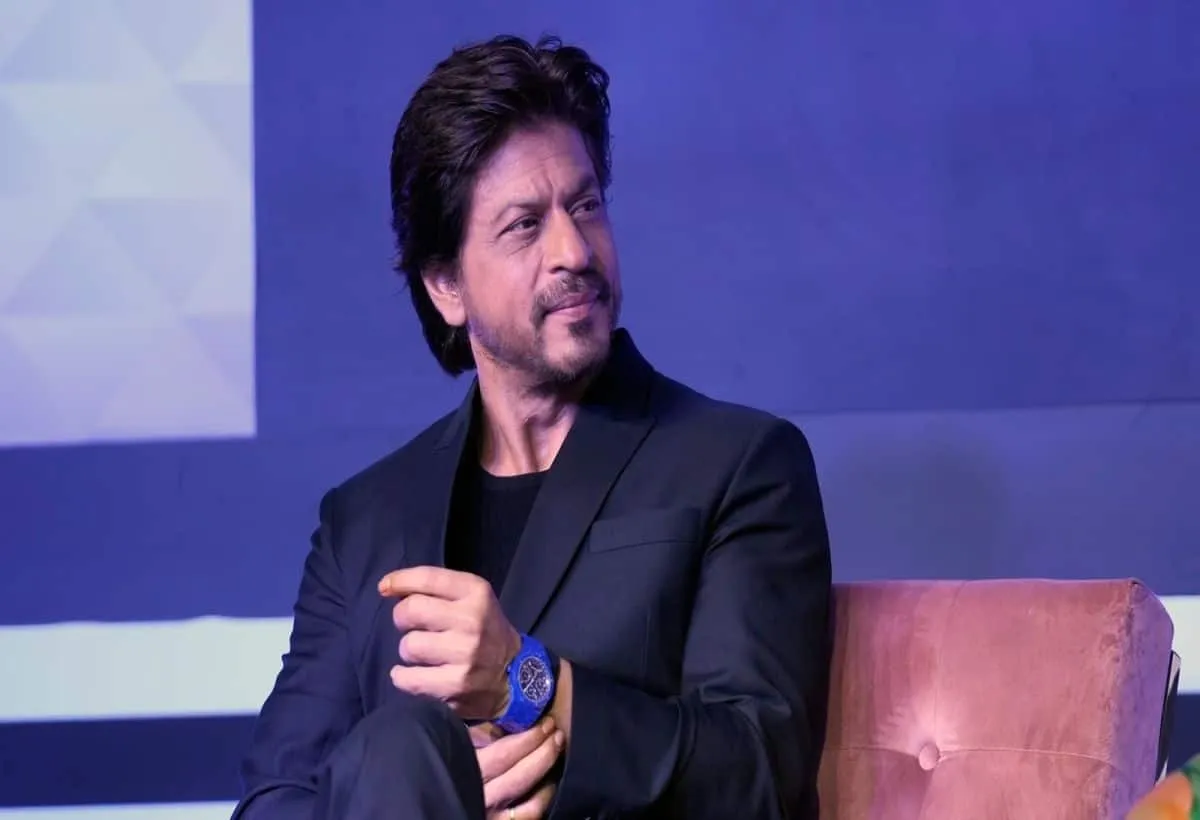 शाहरुख खान की अचानक बिगड़ी तबीयत, किंग खान को अस्पताल में करना पड़ा भर्ती |  Moneycontrol Hindi
