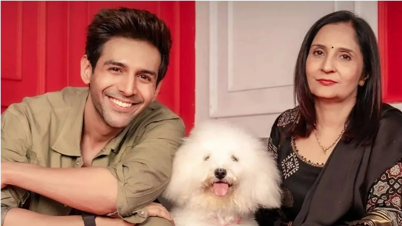 Kartik Aaryan's mother reminisces hitting him with sandals for bunking  classes: 'I really beat him a lot' | - Times of India