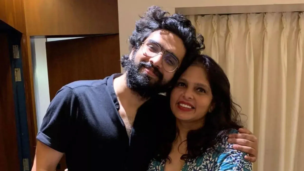 Amaal Mallik's mother 