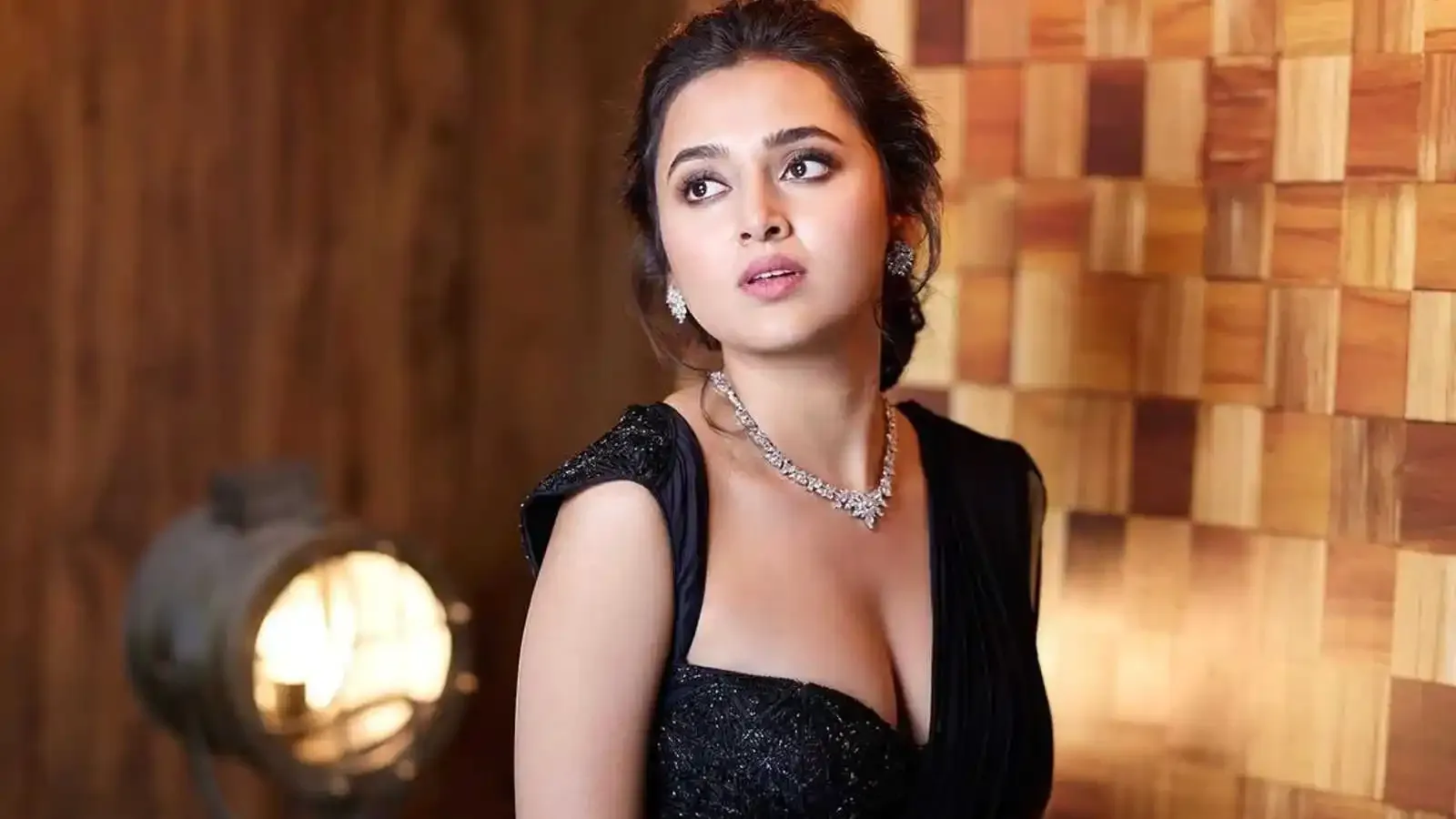 Tejasswi Prakash Biography, Age, Net worth, Marathi