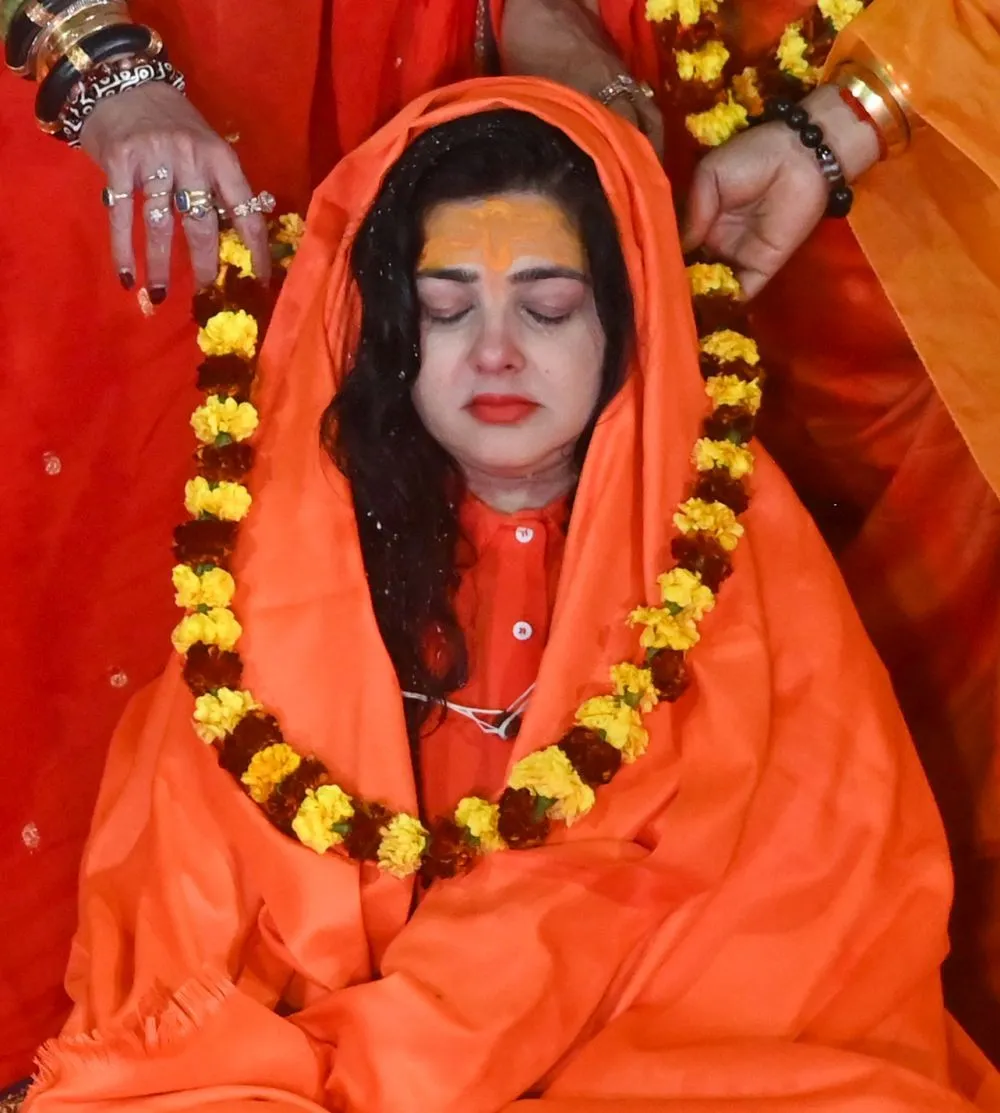 Mamta Kulkarni's past haunts her, leads to expulsion from Kinnar Akhada |  MorungExpress | morungexpress.com