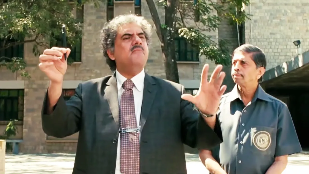 3 Idiots Comedy - First Day of College - Boman Irani - Aamir Khan - Omi Vaidya - Madhavan