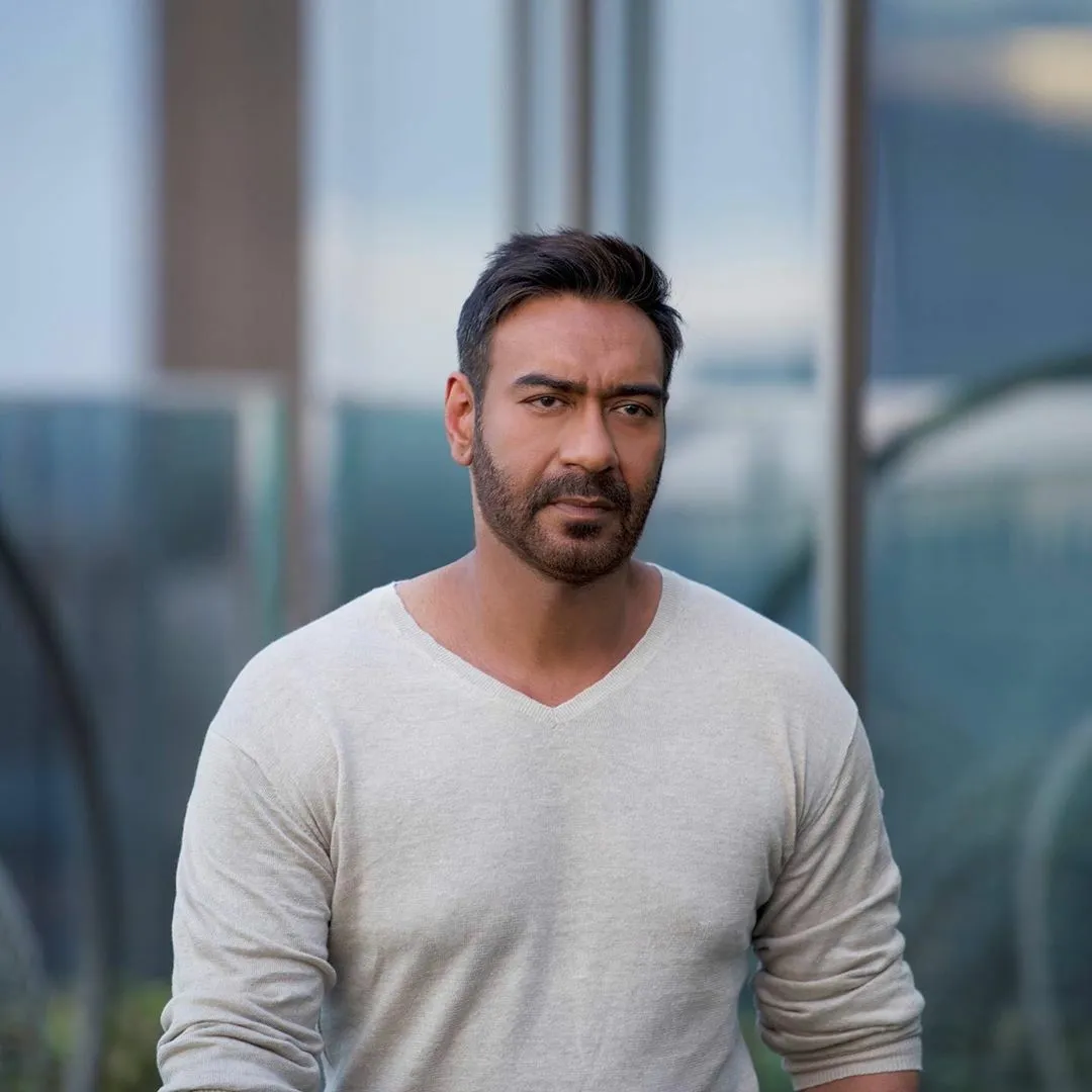 Ajay Devgn YRF Movie, Sonu Sood COVID Warrior, Shraddha Kapoor Chaalbaaz,  Bhumi Pednekar CORONA Campaign | बॉलीवुड ब्रीफ: अजय देवगन ने छोड़ी YRF की  180 करोड़ रु. के बजट वाली फिल्म, सिर्फ