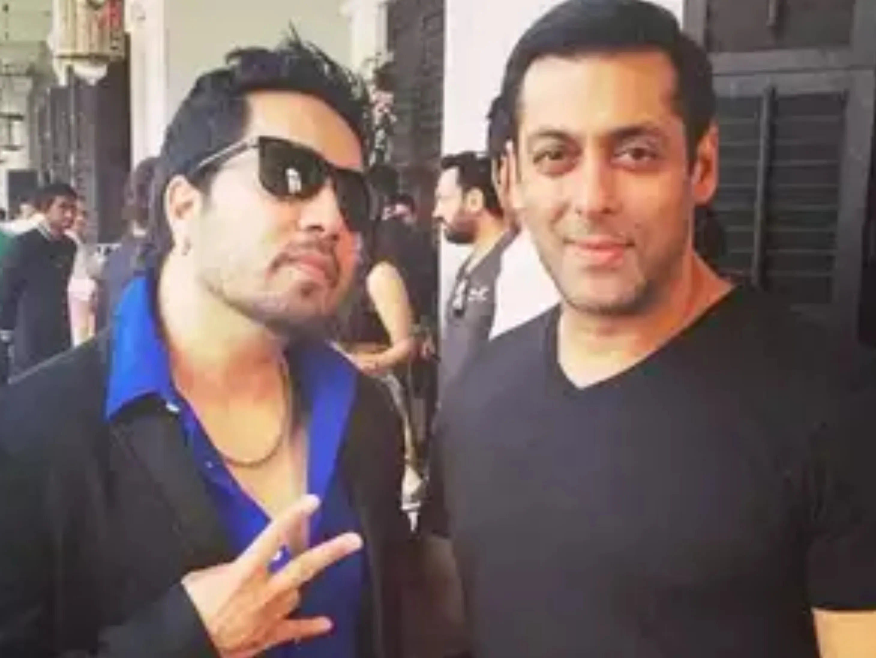 Singer Mika Singh came out in support of Salman Khan | सलमान खान के सपोर्ट  में उतरे सिंगर मीका सिंह: कहा- भाई, तू फिकर न कर; एक्टर को लॉरेंस गैंग से  मिल
