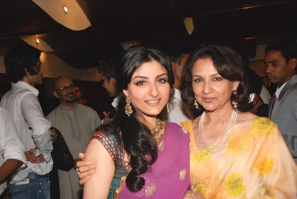 Soha Ali Khan Sharmila Tagore 