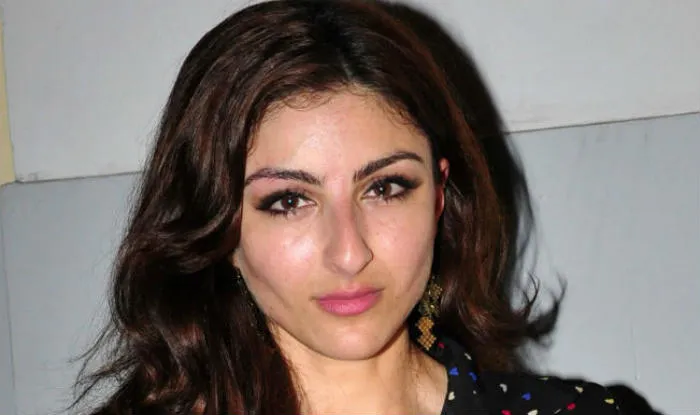 Soha Ali Khan don't want to join politics | राजनीति में शामिल नहीं होना  चाहती सोहा अली ख़ान - Latest News & Updates in Hindi at India.com Hindi