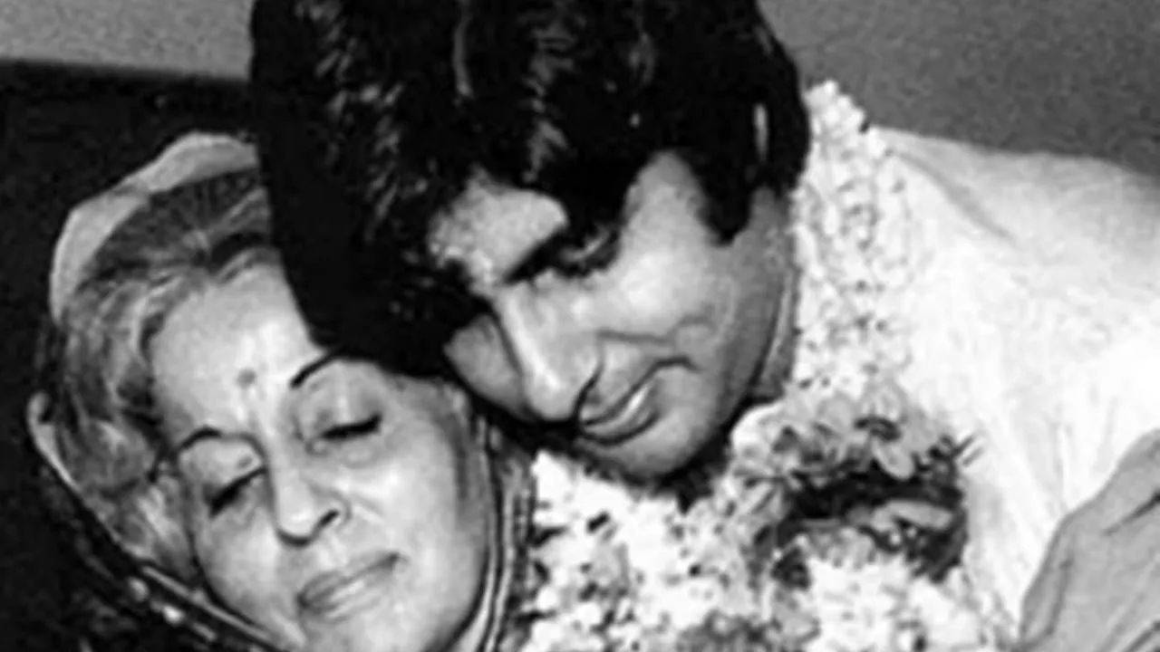 अमिताभ बच्चन की मां तेजी बच्चन की आज है डेथ एनिवर्सरी, जानिए उनसे जुड़ी कुछ  रोचक बातें | Today is the death anniversary of Amitabh Bachchan mother Teji  Bachchan know some interesting