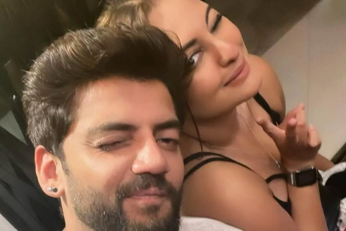 Sonakshi Sinha & Zaheer Iqbal make their relationship official