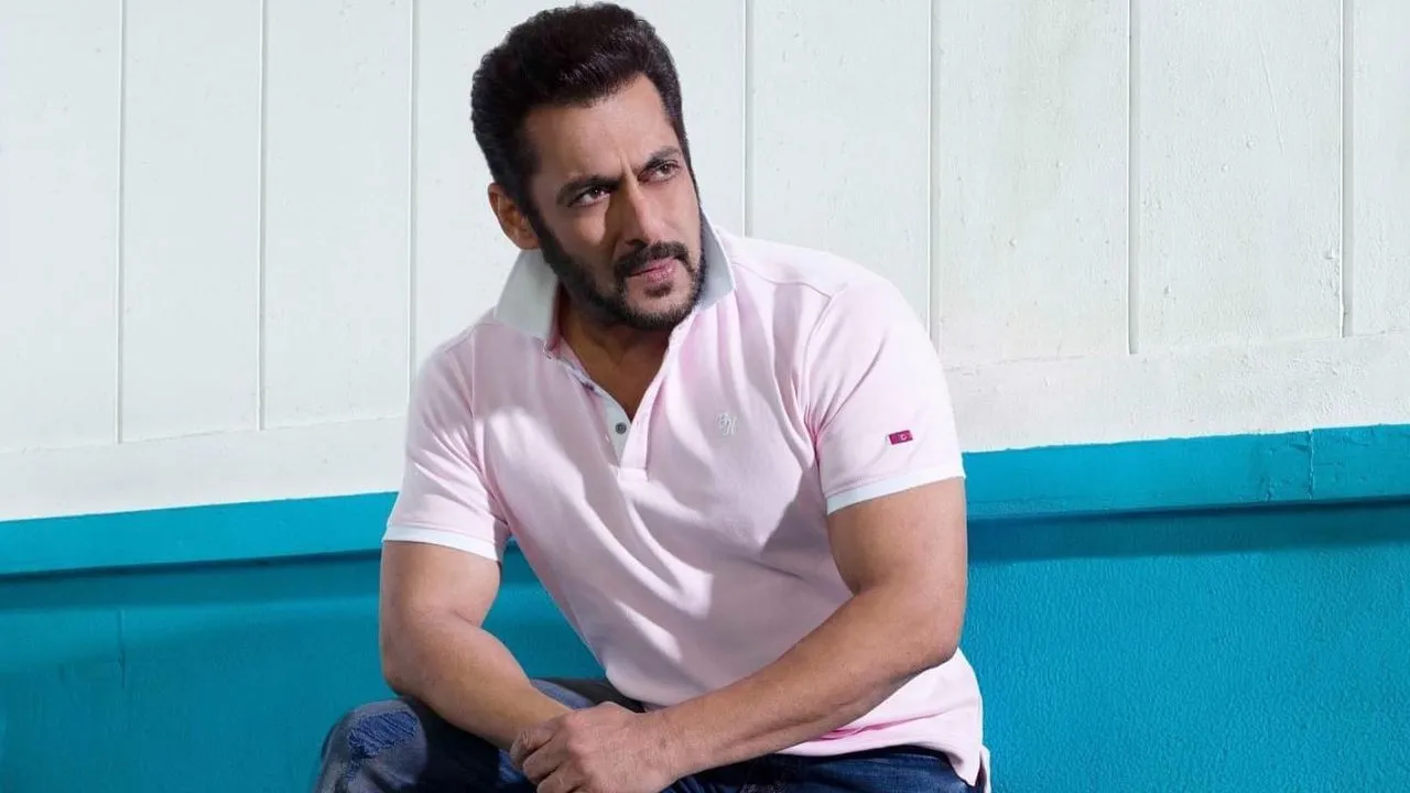 दुबई में वेकेशन एन्जॉय कर रहे सलमान खान, जल्द शुरू करेंगे भाईजान के अगले  शेड्यूल की शूटिंग | Salman khan to resume shoot bhaijaan in september know  the details in hindi