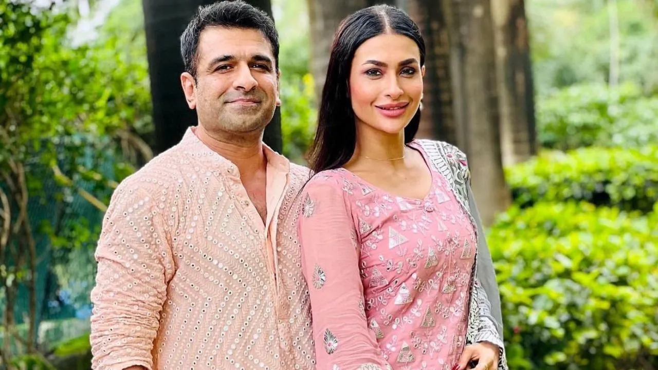 Pavitra Punia and Eijaz Khan: पवित्रा पुनिया के घर शिफ्ट हुए एजाज खान, कपल  ने जल्द ही शादी करने के दिए संकेत | Eijaz Khan moves into Pavitra Punia  flat couple will