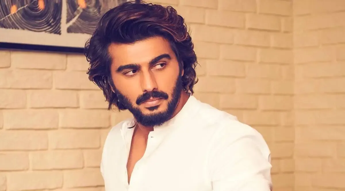 Arjun Kapoor reply to reporter on question about intimacy and multiple  partners before marriage-Arjun Kapoor से रिपोर्टर ने शादी से पहले इंटीमेसी  और मल्टीपल पार्टनर्स को लेकर किया सवाल ...