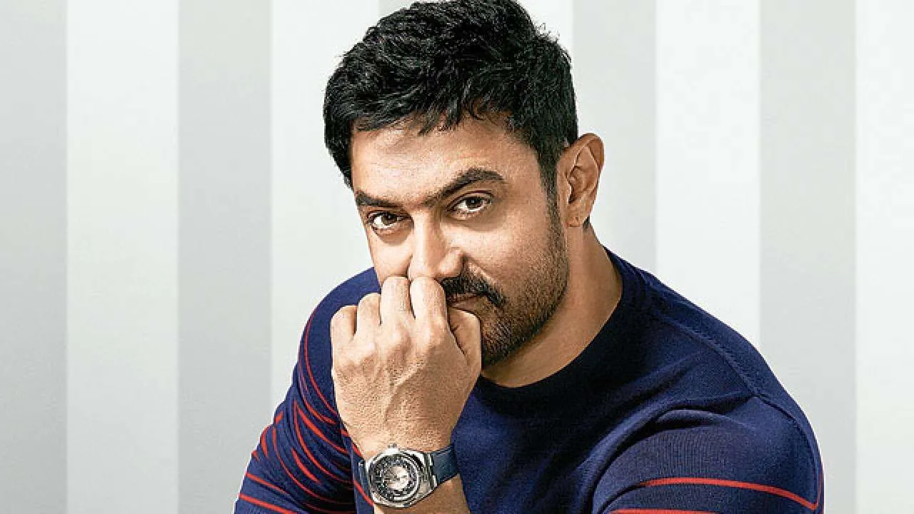 लंबे ब्रेक के बाद बड़े पर्दे पर एंट्री करेंगे Aamir Khan, इस डायरेक्टर से  मिलाया हाथ । Aamir Khan come back to the big screen after a long break,  shakes hands with