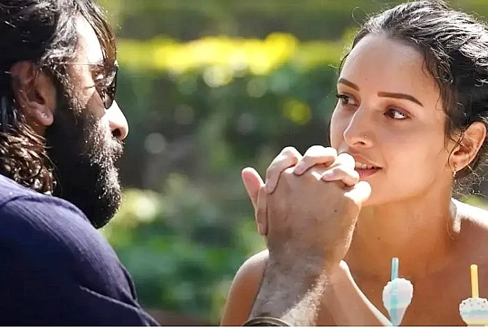 Animal: Tripti Dimri, Who Played Strong Roles as Bulbbul And Qala,  Justifies Ranbir Kapoor's Character in 'Lick My Shoe' Scene | India.com