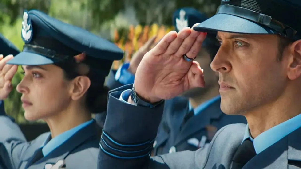 Fighter Movie Review: चोरी का आरोप लगाने वालों को ऋतिक रोशन का करारा जवाब,  दमदार है दीपिका पादुकोण की 'फाइटर' | fighter full review in hindi hritik  roshan deepika padukone siddharth anand