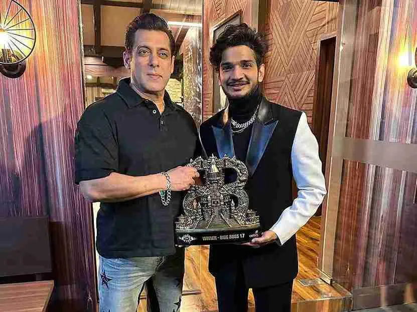 Bigg Boss 17 Finale winner munawar faruqui : मुनव्वर फारुकी के सिर सजा बिग  बॉस विनर का ताज - News Portal इंडिया