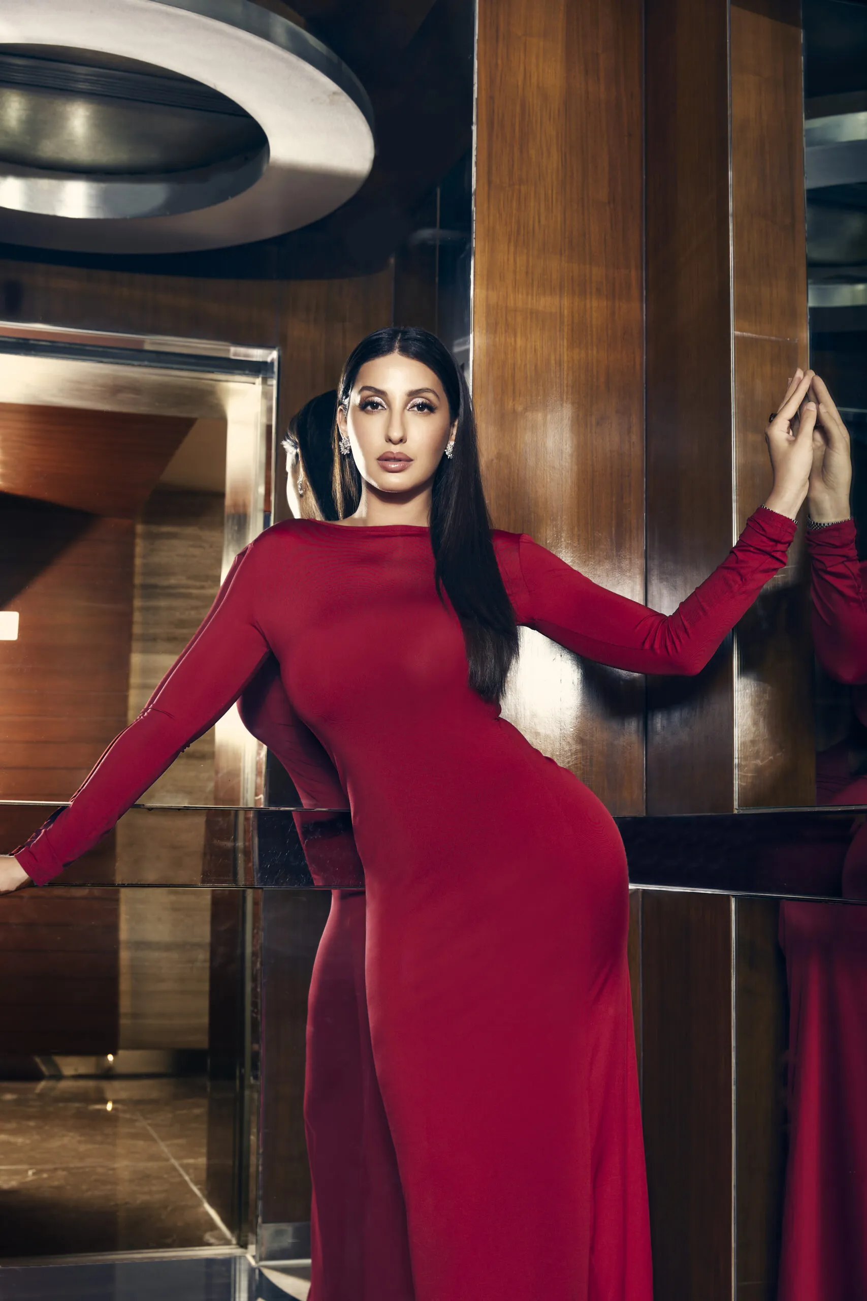 GLOBAL SUPERSTAR NORA FATEHI SIGNS RECORD DEAL WITH WARNER MUSIC GROUP -  Warner Music Group
