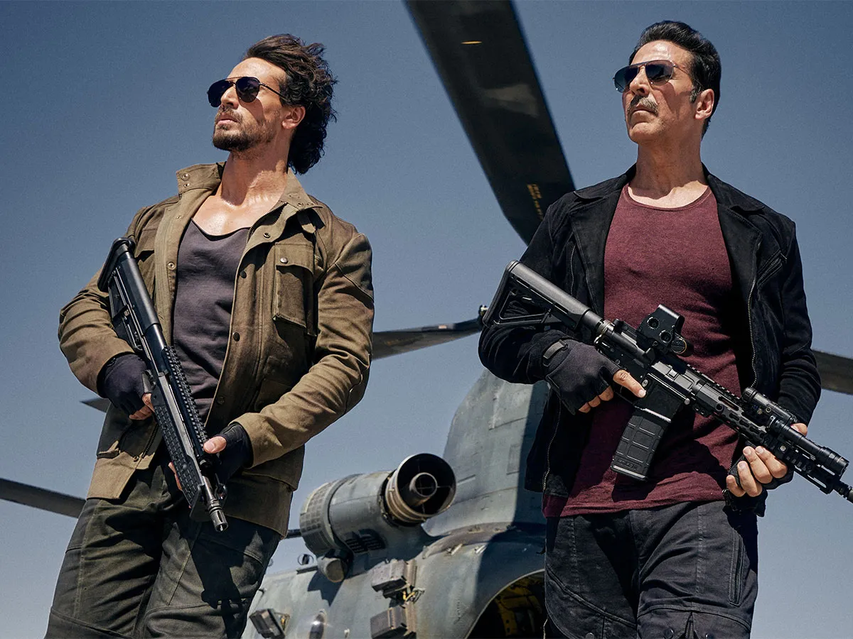Eid Biggie Bade Miyan Chote Miyan: Poor Reviews From Premieres