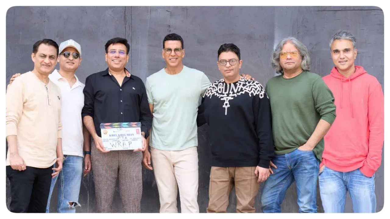 Upcoming movie Khel Khel Mein Akshay Kumar की सुपरहिट मूवीज Khel Khel Mein  जो तहलका मचाने आ रही है, डायरेक्टर ने ट्विट कर अपडेट दिया