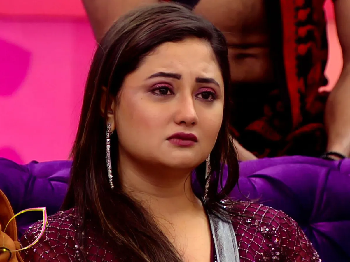 Rashmi Desai तलाक के बाद हो गई थी कंगाल, कहा '4 दिन सड़क पर थी कंकड़ वाला  खाना खाया...'