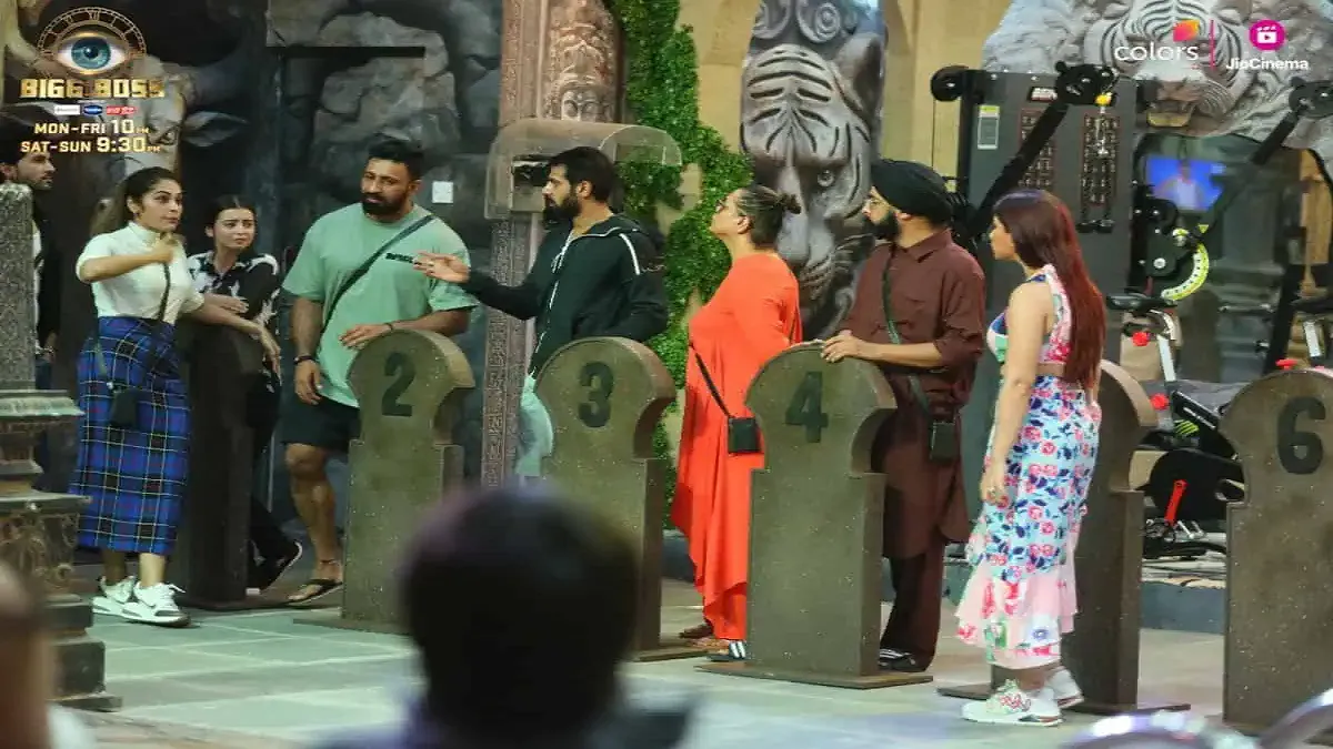 Bigg Boss 18: अविनाश-आरफीन की रैंकिंग से आप कितने सहमत, यूजर्स के लिए टॉप  पर कौन? - bigg boss 18 contestants ranking avinash mishra arfeen khan  choose rajat dalal vivian dsena