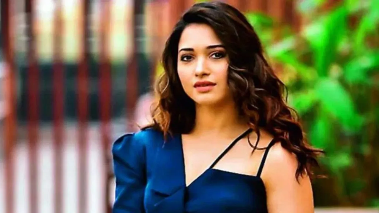 मुश्किलों में बॉलीवुड एक्ट्रेस तमन्ना भाटिया, HPZ ऐप मामले में ED ने की  पूछताछ | Bollywood Actress Tamannnah Bhatia Enforcement Directorate Mahadev  Betting App IPL Interrogation