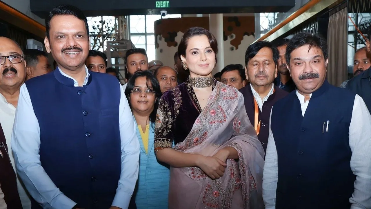 Maharashtra: 'Indira Gandhi was a villain for me,' said CM Fadnavis at the special screening of the film 'Emergency' | Emergency film special screening Maharashtra CM Devendra Fadnavis ...