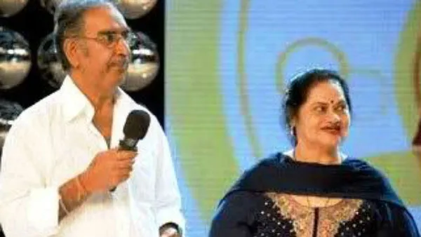 Ajay-Devgan-father-mother