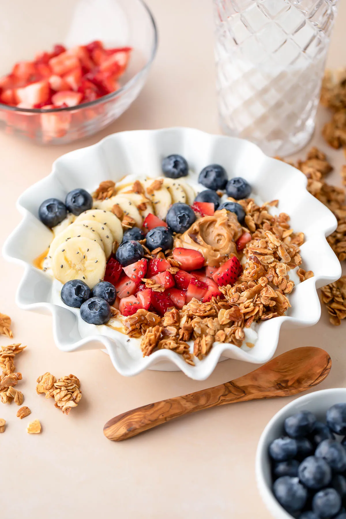 fruit and yogurt bowl