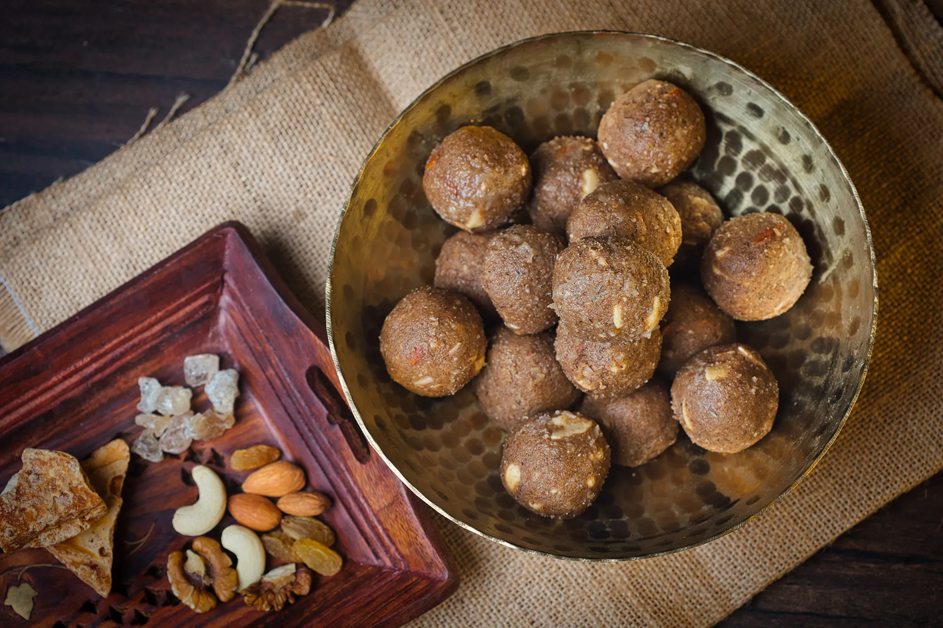 Best postnatal gond giri laddu | Maa Mitahara