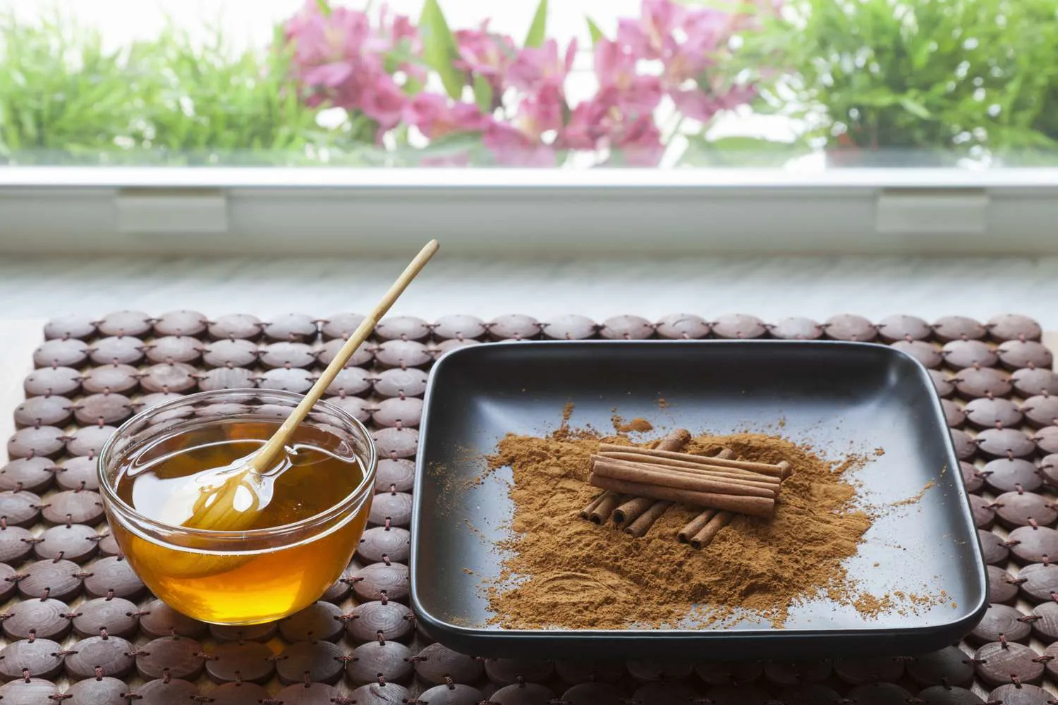 Home Remedies: Can Cinnamon and Honey Cure a Cold?