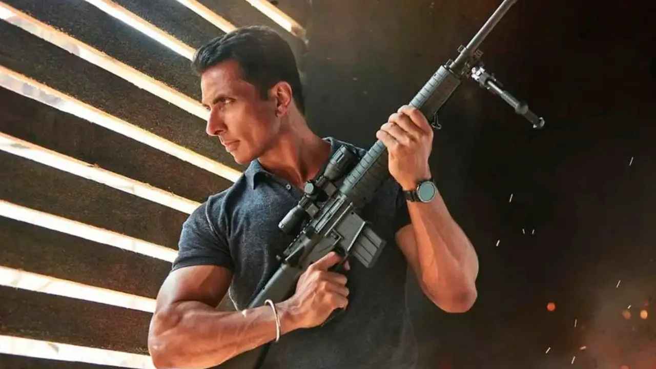 फ़तेह रिव्यू: एक्शन से भरपूर थ्रिलर में सोनू सूद का पहले कभी न देखा गया  अवतार