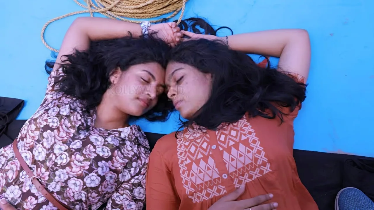 Kaadhal Enbadhu Podhu Udamai Review