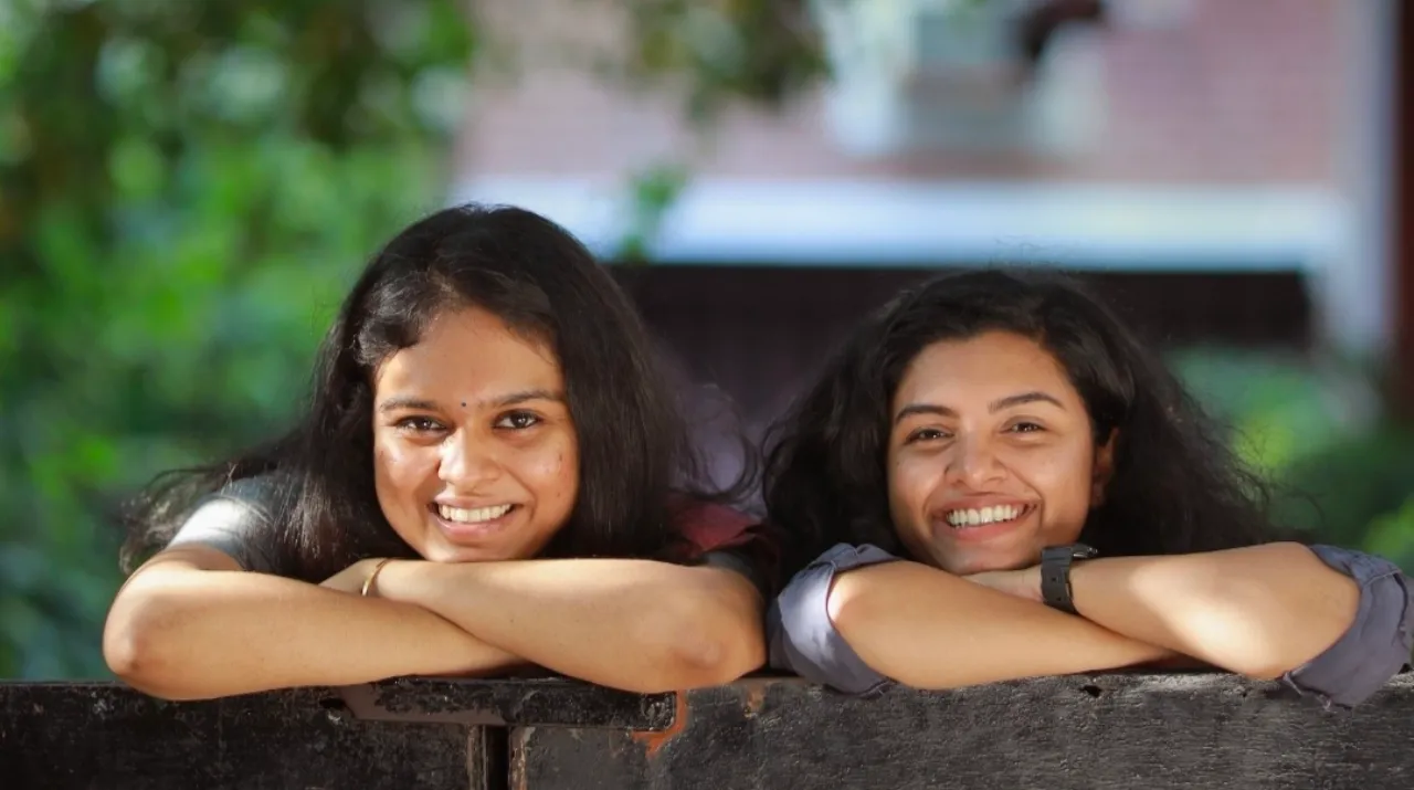 Kaadhal Enbadhu Podhu Udamai Review