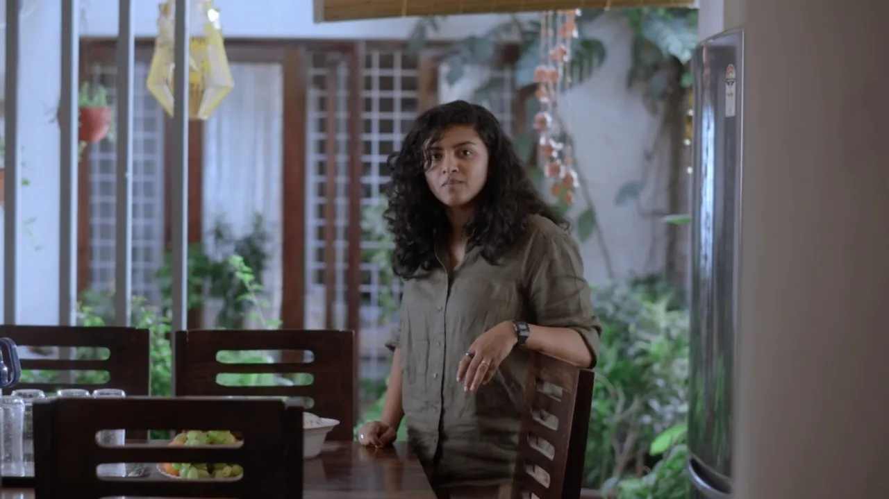 Kaadhal Enbadhu Podhu Udamai Review