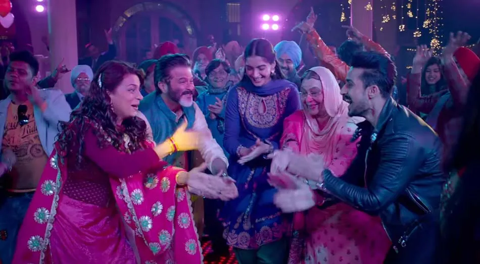 Ek Ladki Ko Dekha Toh Aisa Laga Still