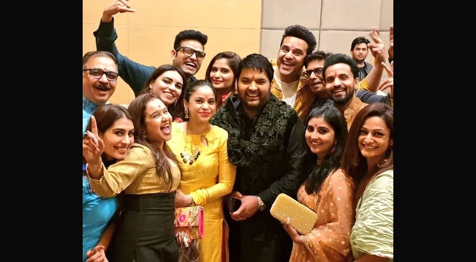 Kapil Sharma, Sumona Chakravarti, Krushna Abhishek At Mata Ki Chowki