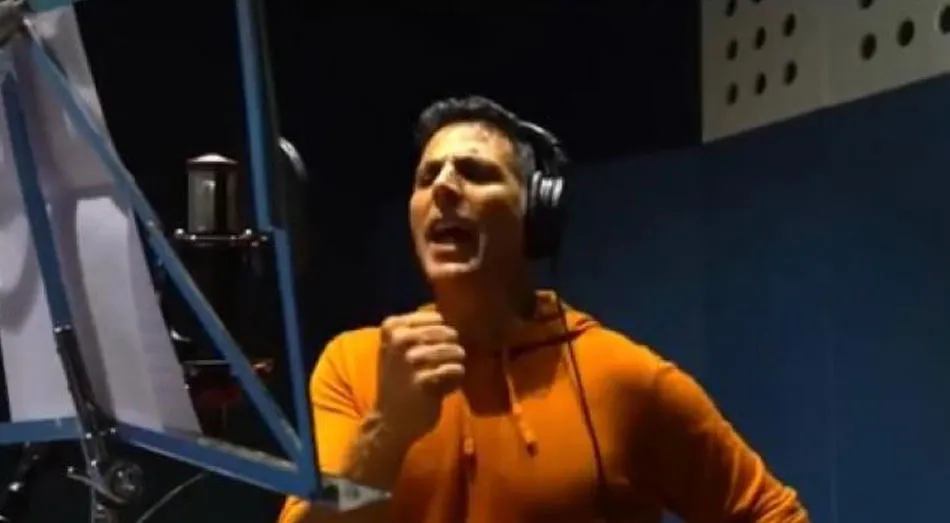 Akshay Kumar Singing ‘Ajj Singh Garjega’ For Kesari