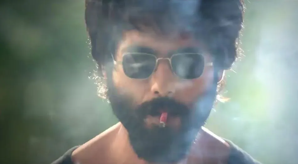 Shahid Kapoor’s Kabir Singh Is An Alcoholic, Cocaine-Snorting Doctor